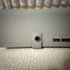 NWOT! Steve Madden Gray Wallet with Zipper Detail